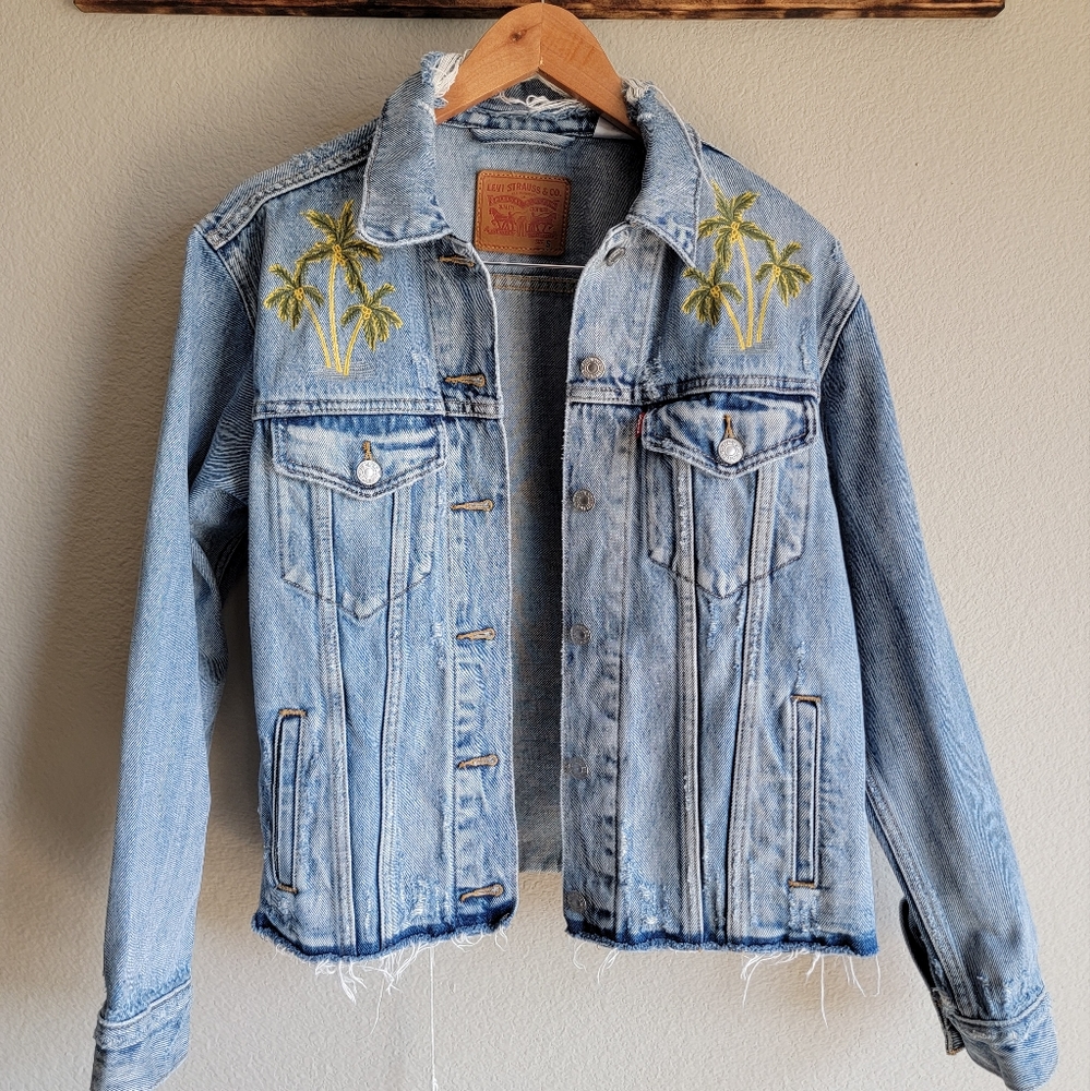 Levi's Embroidered Palm Tree Denim Jacket - Picture 2 of 5